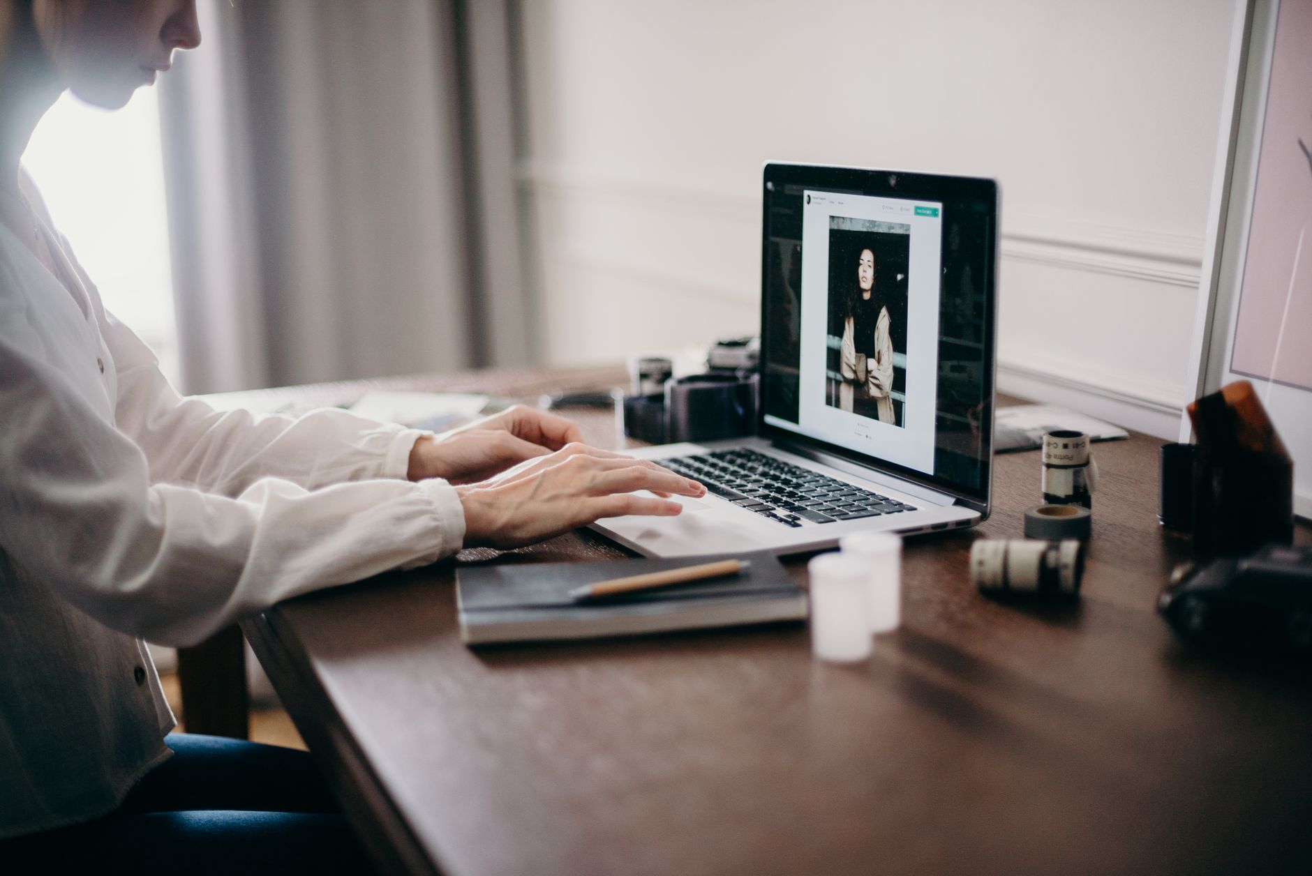 A photographer writing a genuine caption after a wedding shoot