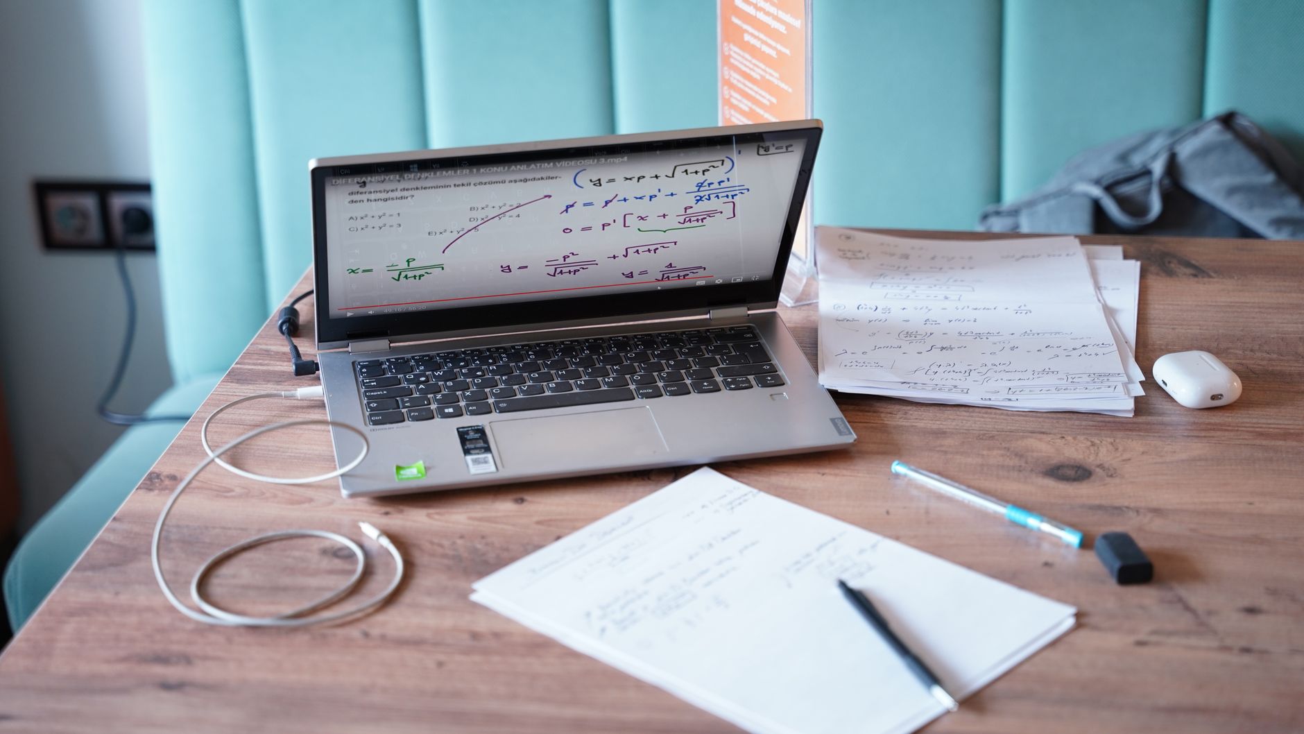 A course creator planning pricing for an upcoming online course