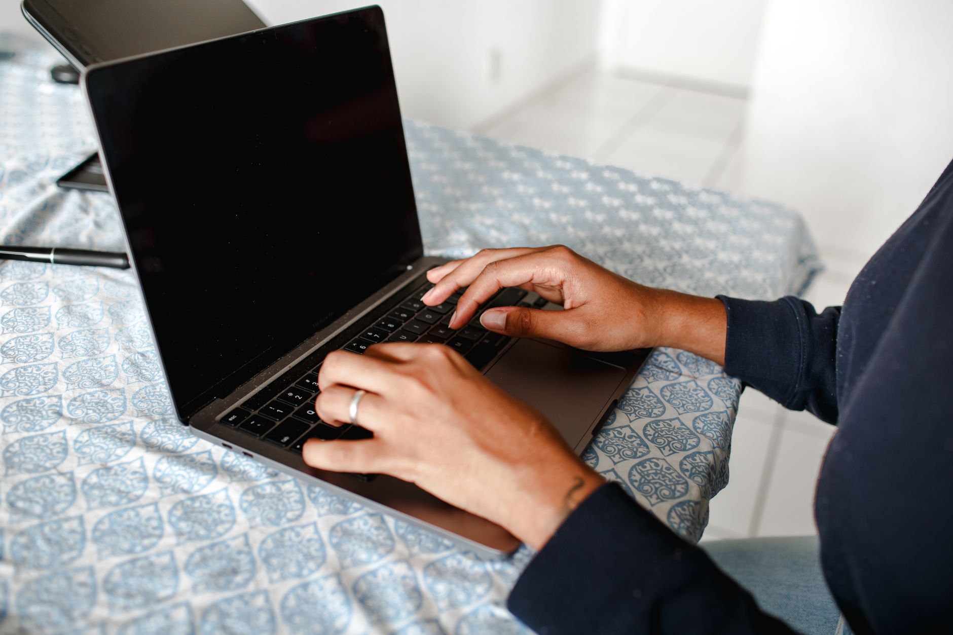 A prospective buyer researching a software product independently online