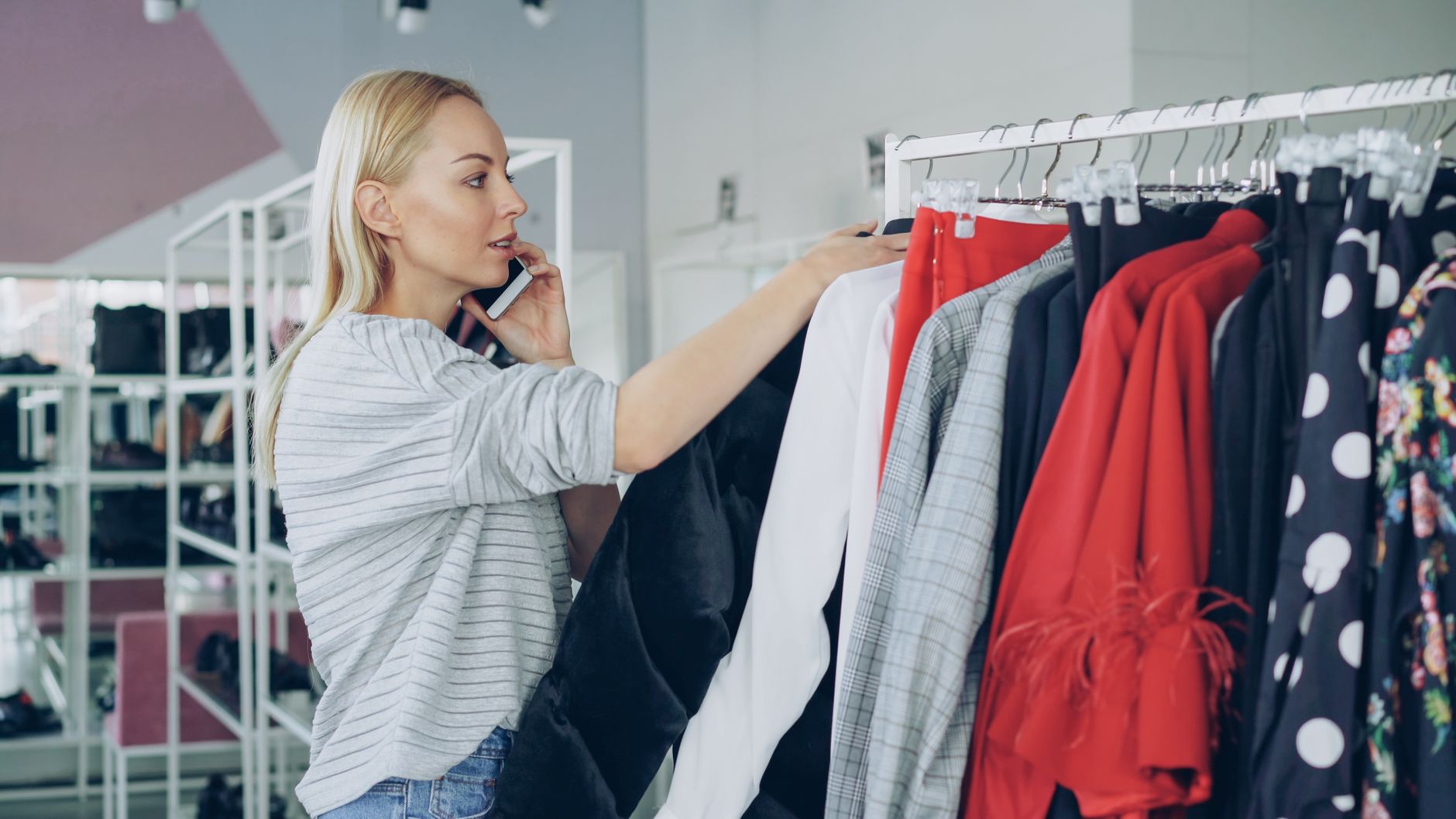 A customer checking reviews before choosing a local business