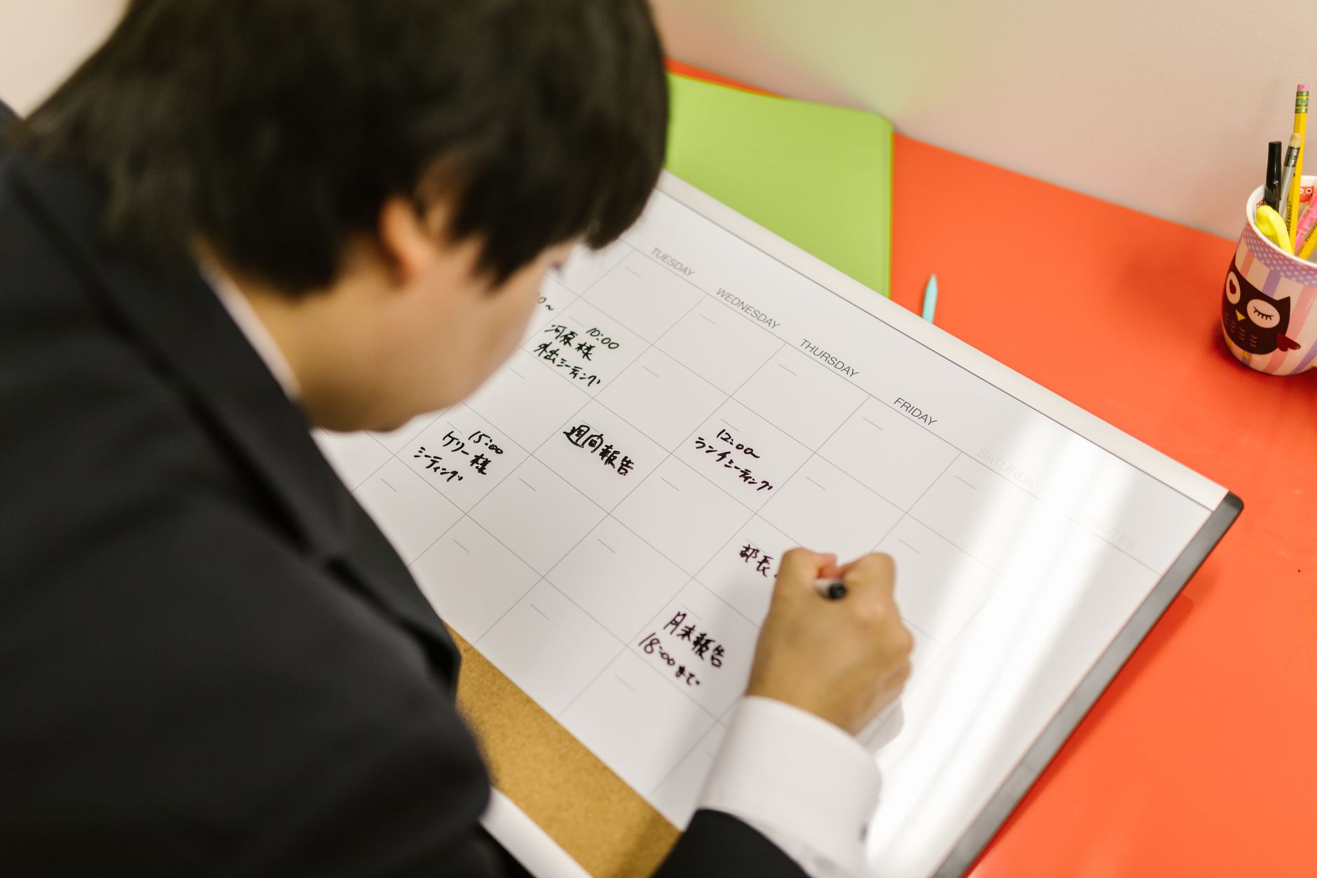 An owner turning priorities into a scheduled weekly plan