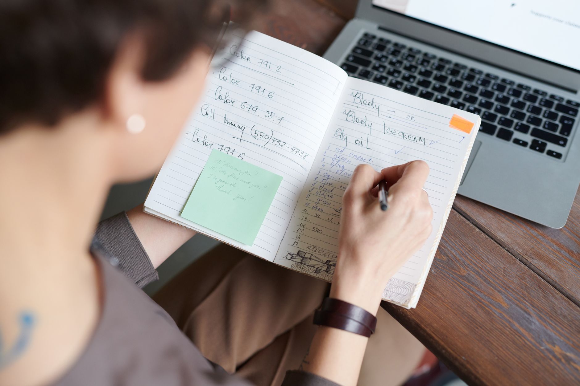 A business owner listing the parts of their value proposition